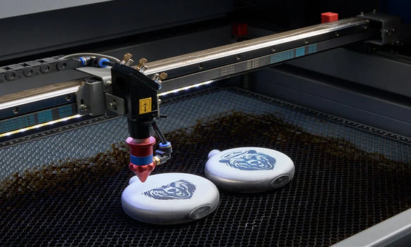 Faites-le vôtre: une nouvelle approche de la personnalisation des gadgets technologiques avec la gravure laser