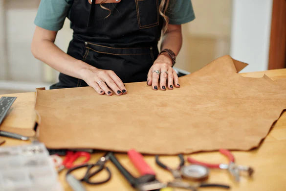 Cuir pour gravure laser : comment choisir le bon cuir